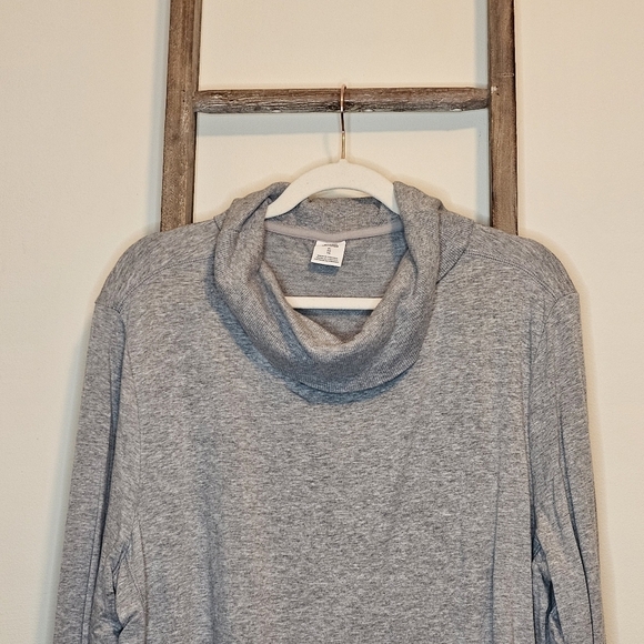 ⭐️40% Off⭐️ Amazon Essentials Heather Grey Cowl Neck Pullover - Picture 3 of 9